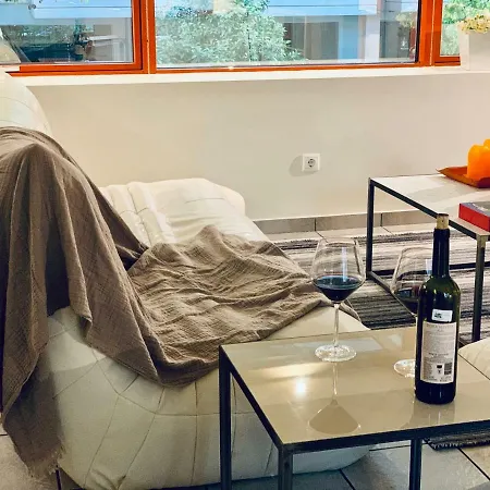 The Hub Apartment *