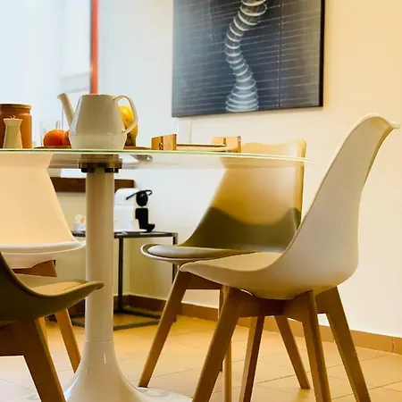 The Hub Apartment *